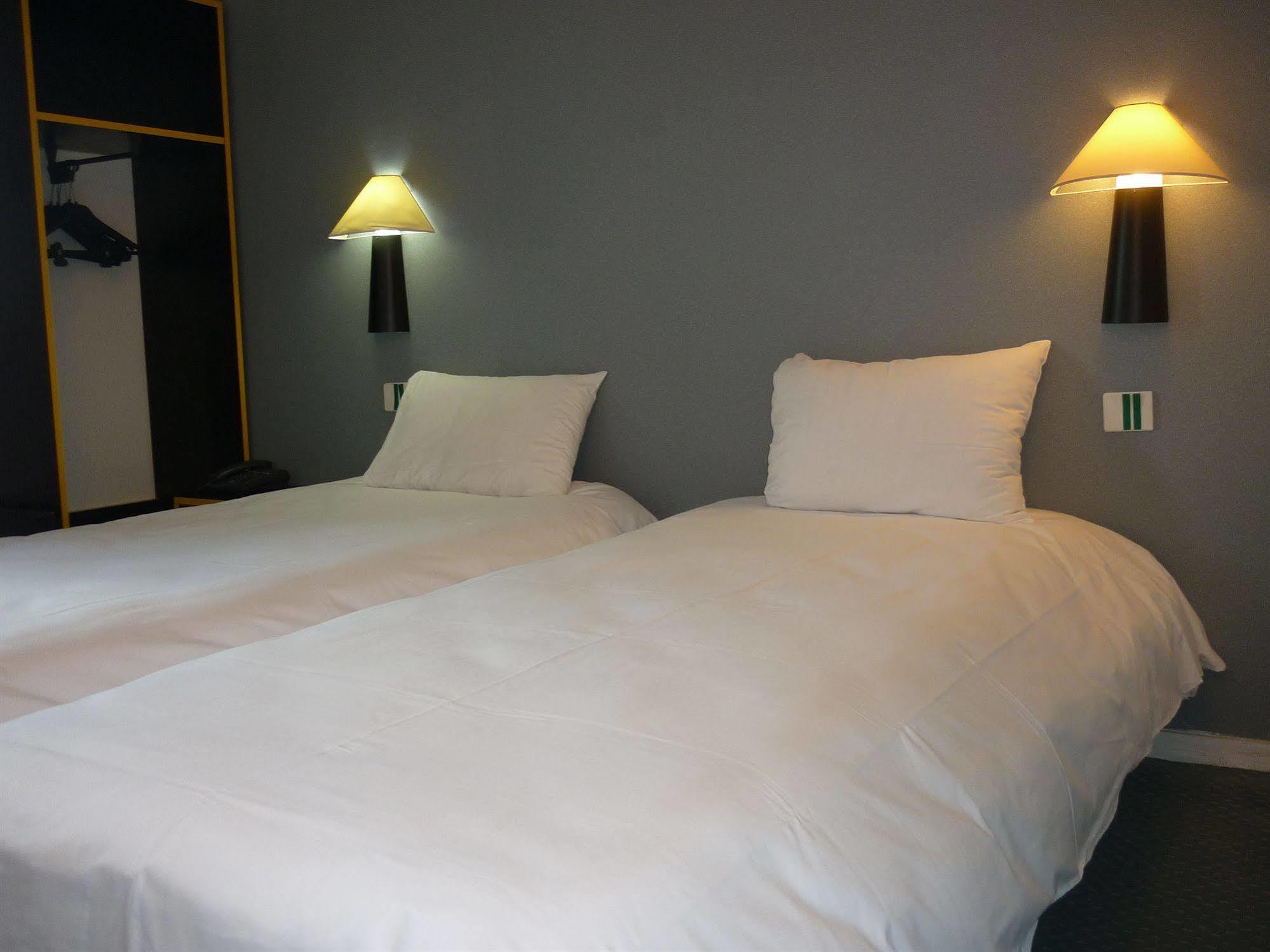 Hotel Le Pavillon De Saint-Lo - Anciennement Lunotel Eksteriør billede